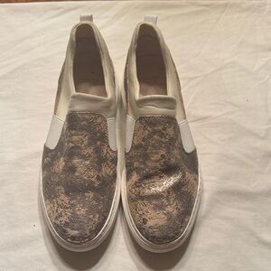 Chic Women's Slip-On Sneakers in Brown and Cream